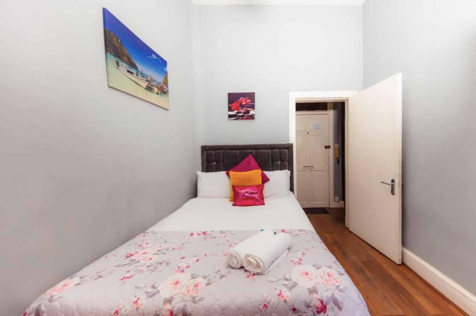 Warm Apartment By Holyrood Palace! Edinburgh Exterior photo